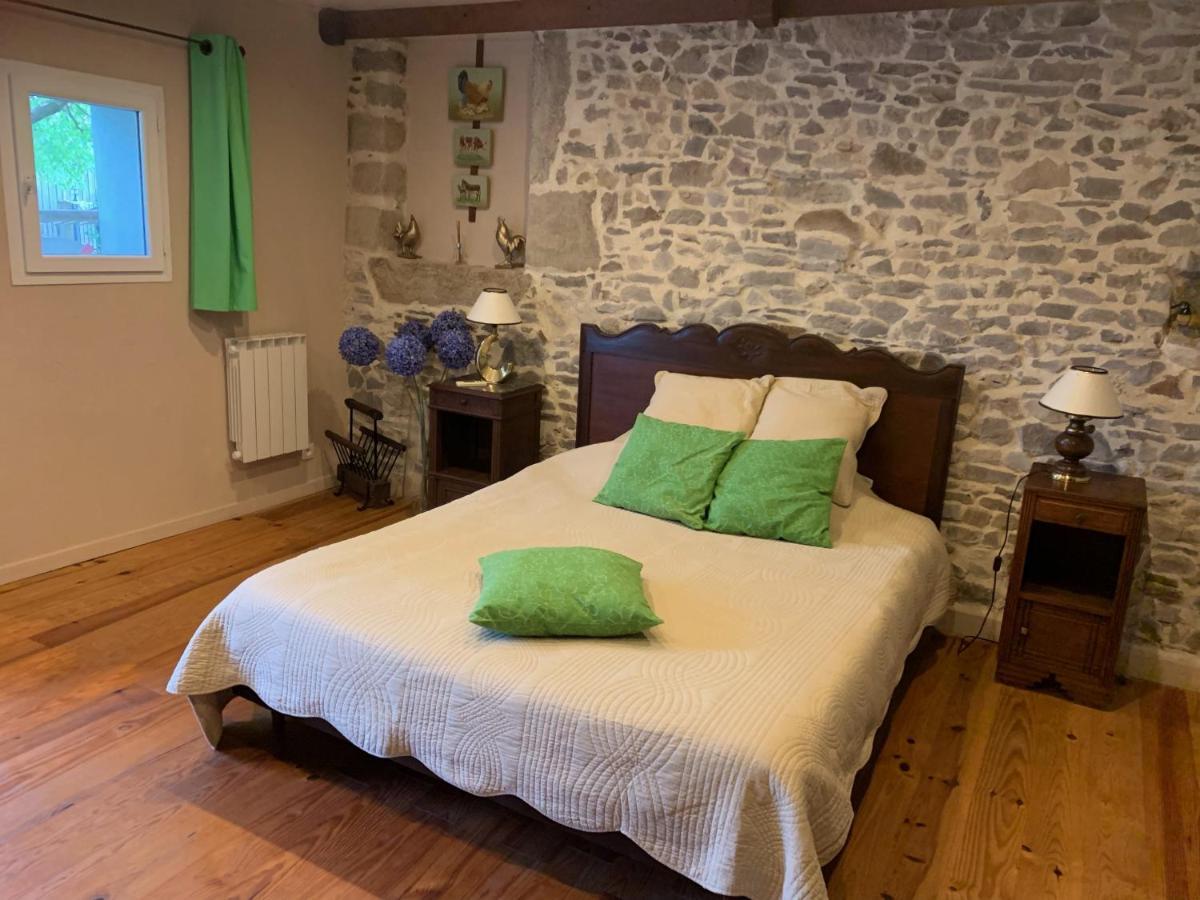 L Entre Deux Bed & Breakfast Champcey Eksteriør bilde